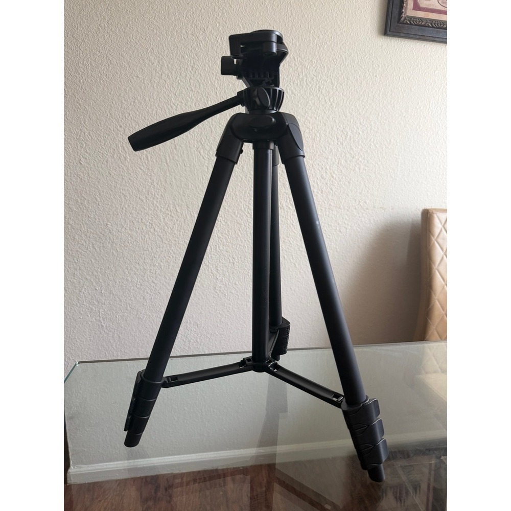 Dealworthy Black Camera Tripod 50 Inch Extendable with Carrying Bag NEW